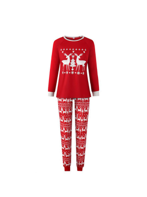 Pyjama de Noël rouge avec deux rennes autour d'un sapin de Noël, motifs sur le bas, modèle adulte