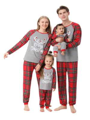 Pyjama de Noël Gris Rouge à Carreaux Bois Rennes Merry Christmas