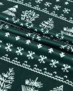 Pyjama de Noël vert moderne aux motifs hivernaux, flocons, sapins